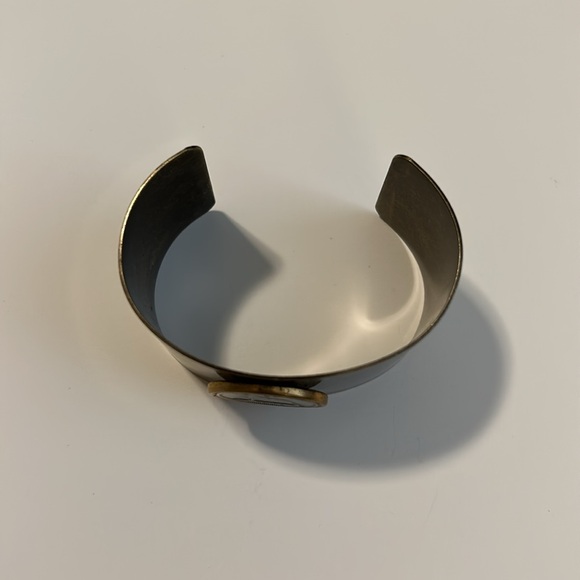 Irish Sixpence Metal Bracelet - Picture 2 of 2